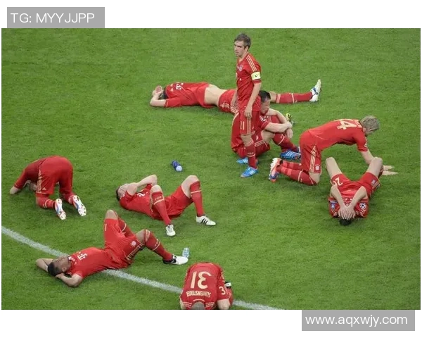 全球最具魅力的足球明星是谁他在场上场下的风采如何